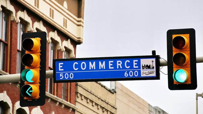 A street sign that says e-commerce