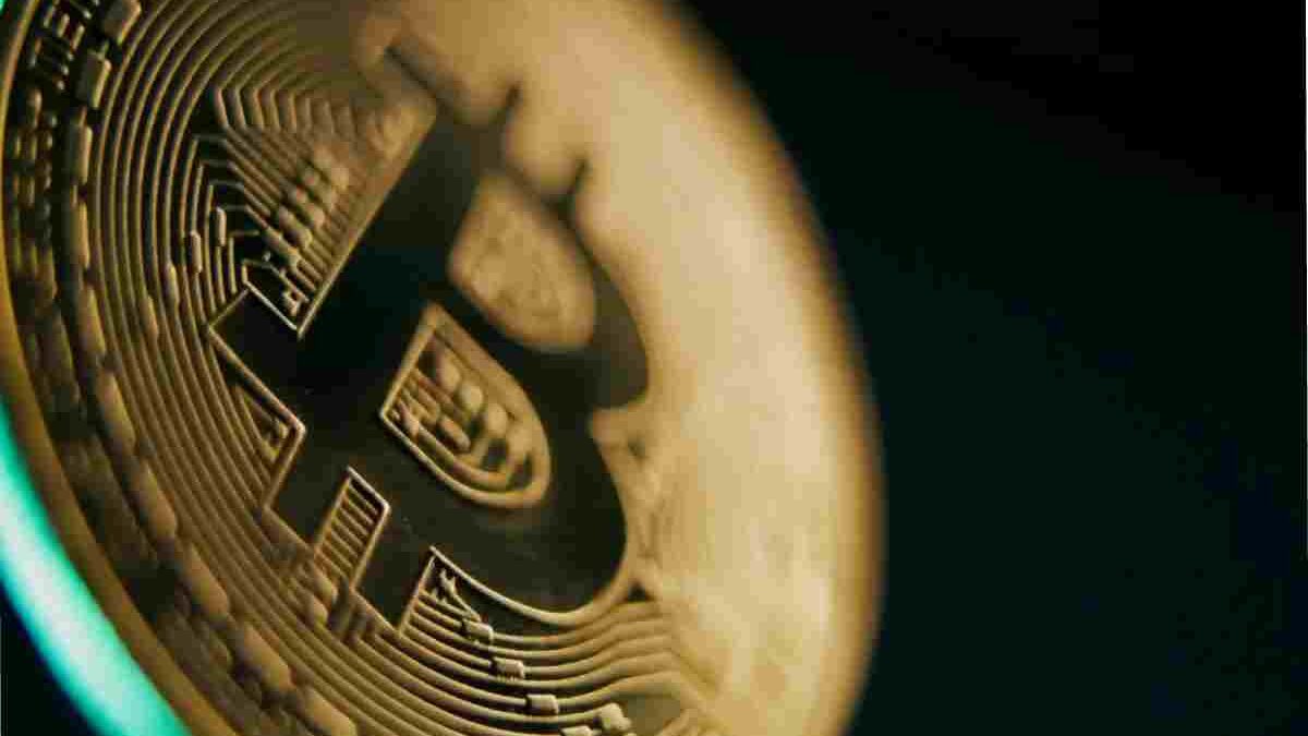 The Advantages and Disadvantages of Bitcoin (BTC) Payments