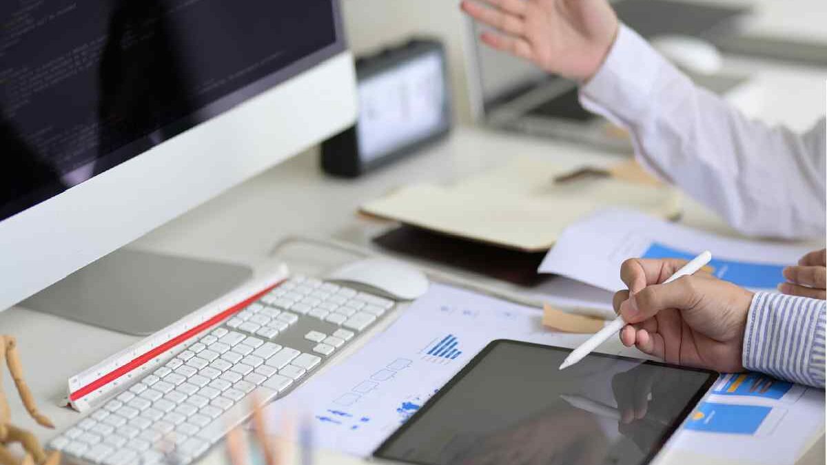 The Best Business Apps for Small Teams in 2026